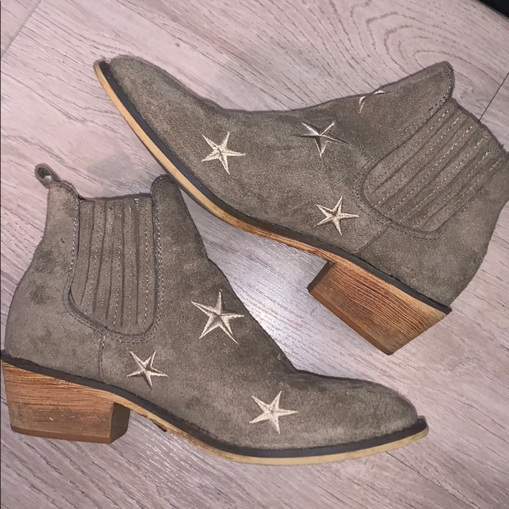 MiiM Star Suede Booties
